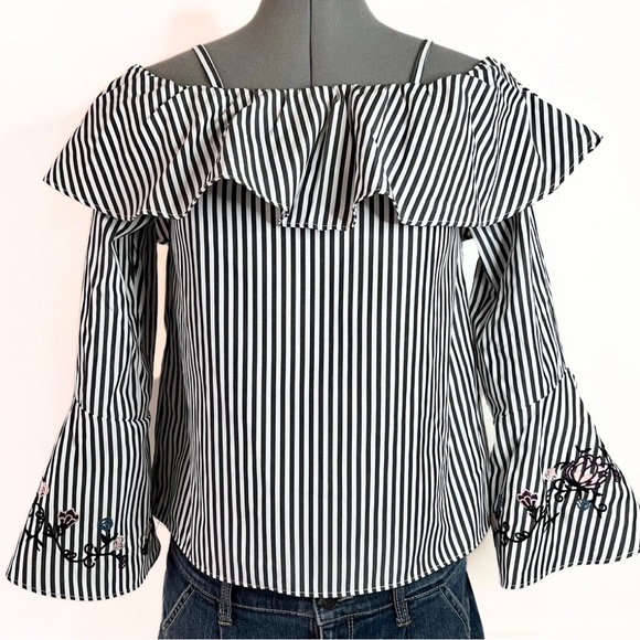 BCX Off The Shoulder Embroidered Boho Ruffle Bell Sleeve Blouse Top - XS - Picture 3 of 11